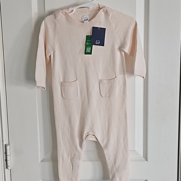 baby GAP CashSoft Pink Knit Long Sleeve Onesie Outfit NWT - Picture 3 of 3